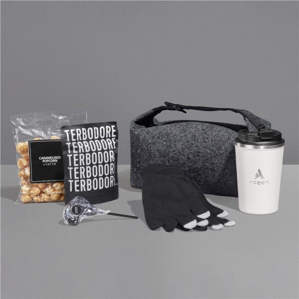 Yatta Frosty Fingers Hamper Hampers & Sweets 3